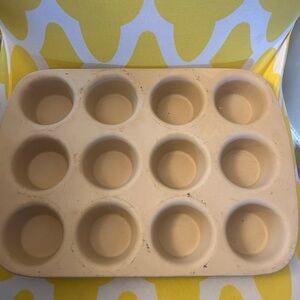 Pampered Chef Stoneware Baking Muffin Pan